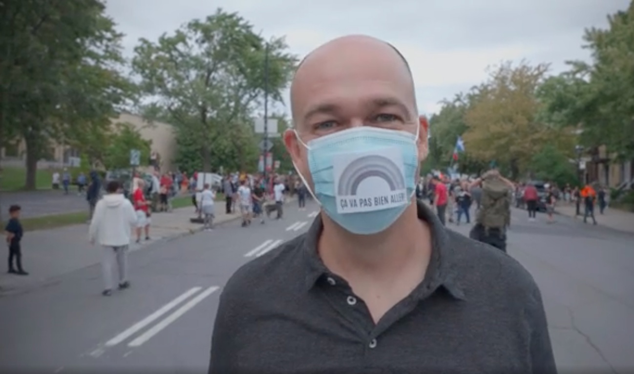 Image de l'article Guy Nantel se fait intimider dans son nouveau vox pop par des anti-vax