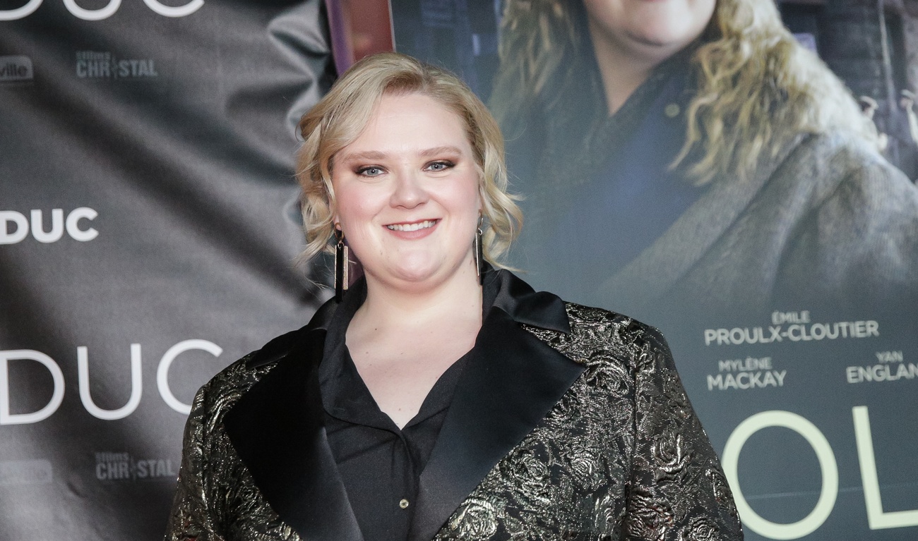 Les artistes défilent en grand nombre à la première de La Bolduc
