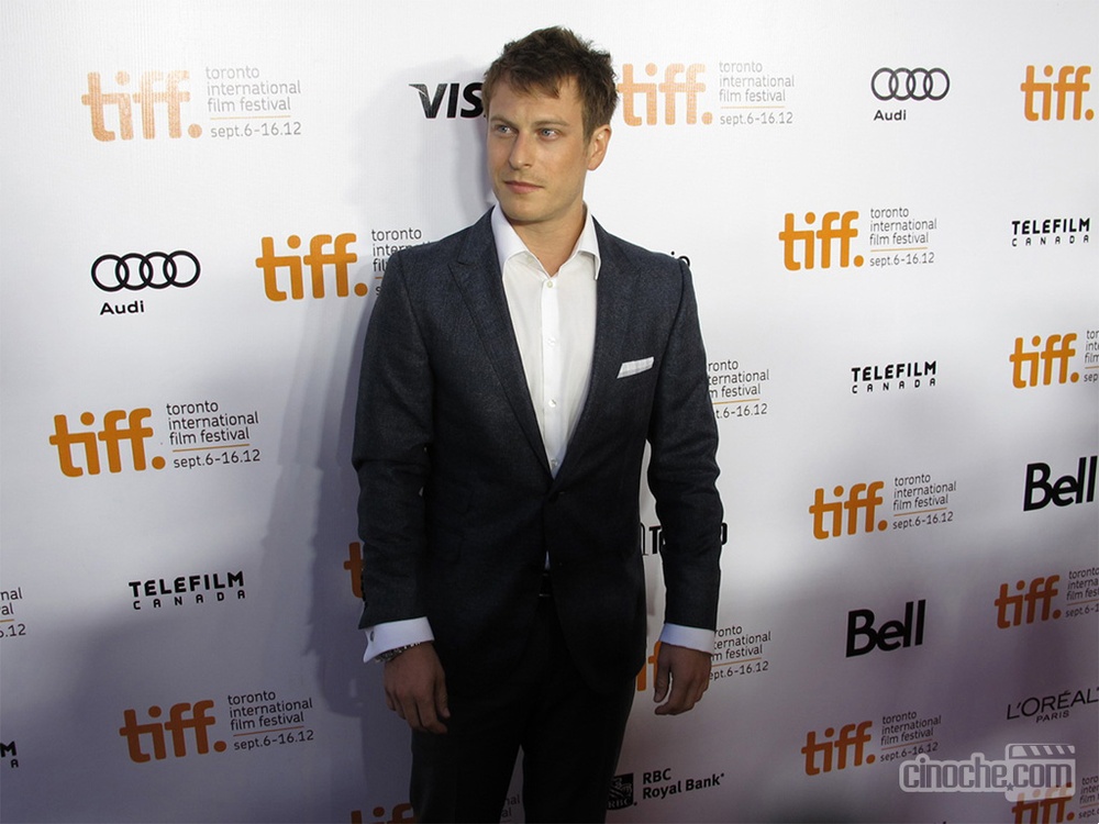 TIFF 2012 - Sur le tapis rouge de Looper