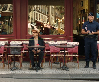 Une scène du film It Must Be Heaven
