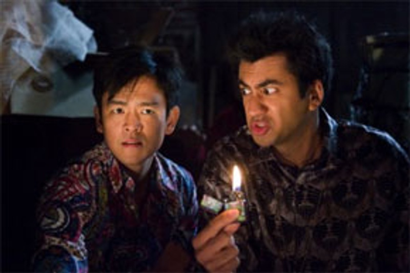 John Cho et Kal Penn dans Harold et Kumar s'évadent de Guantanamo