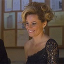 Elizabeth Banks et John Michael Higgins dans Pitch Perfect