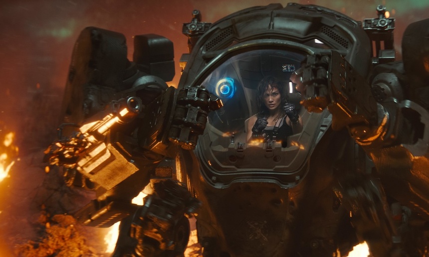 Jennifer Lopez fait équipe avec une IA dans la bande-annonce d'Atlas