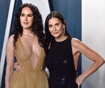 Sur le tapis rouge du party Vanity Fair des Oscars 2020