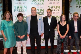 Sur le tapis rouge du film Brain Freeze