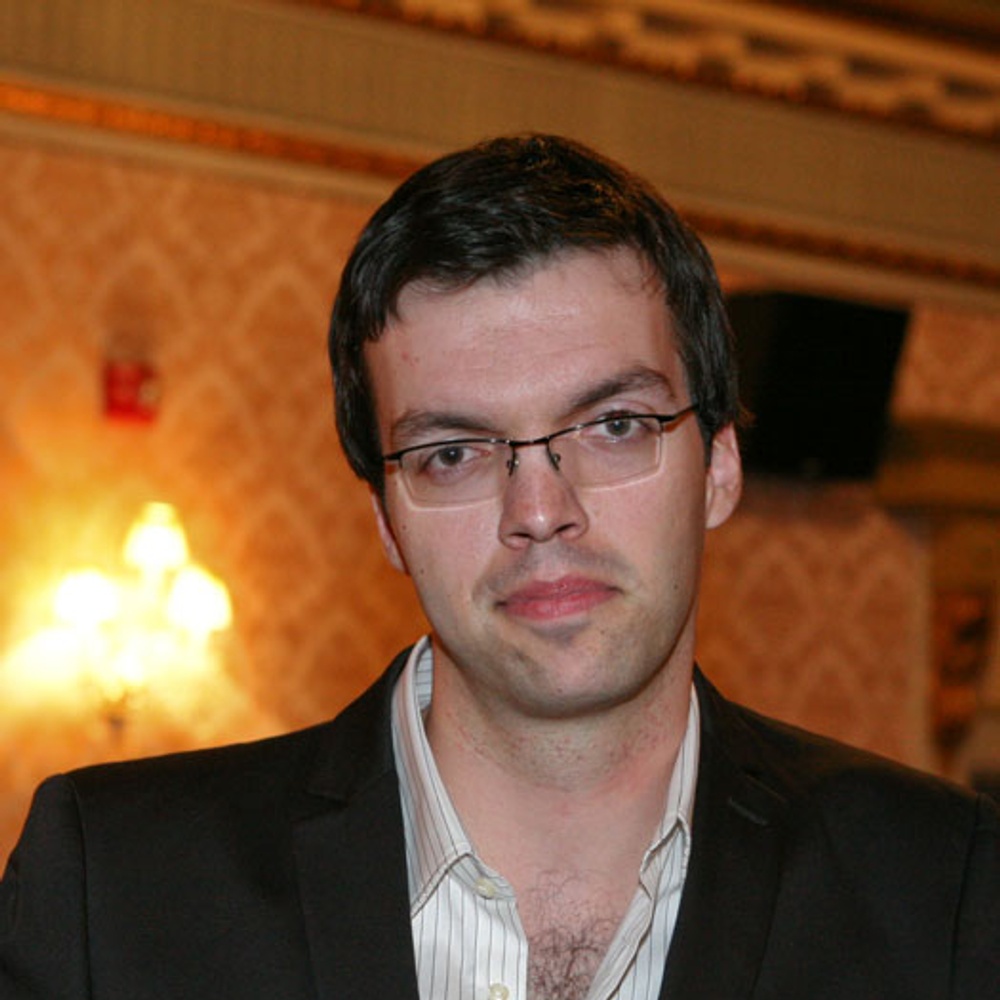 Simon Lavoie sur le tapis rouge du film Le déserteur