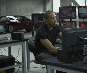 Une scène du film Fast and  Furious 6