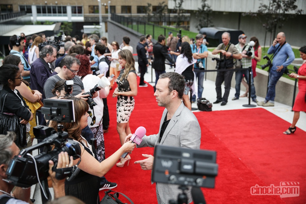 Sur le tapis rouge de Le vrai du faux