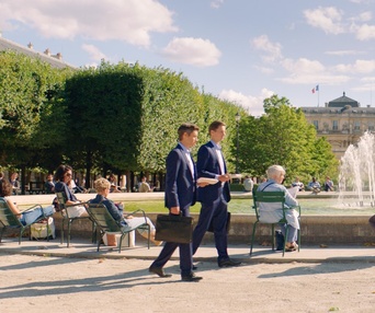 Une scène du film It Must Be Heaven