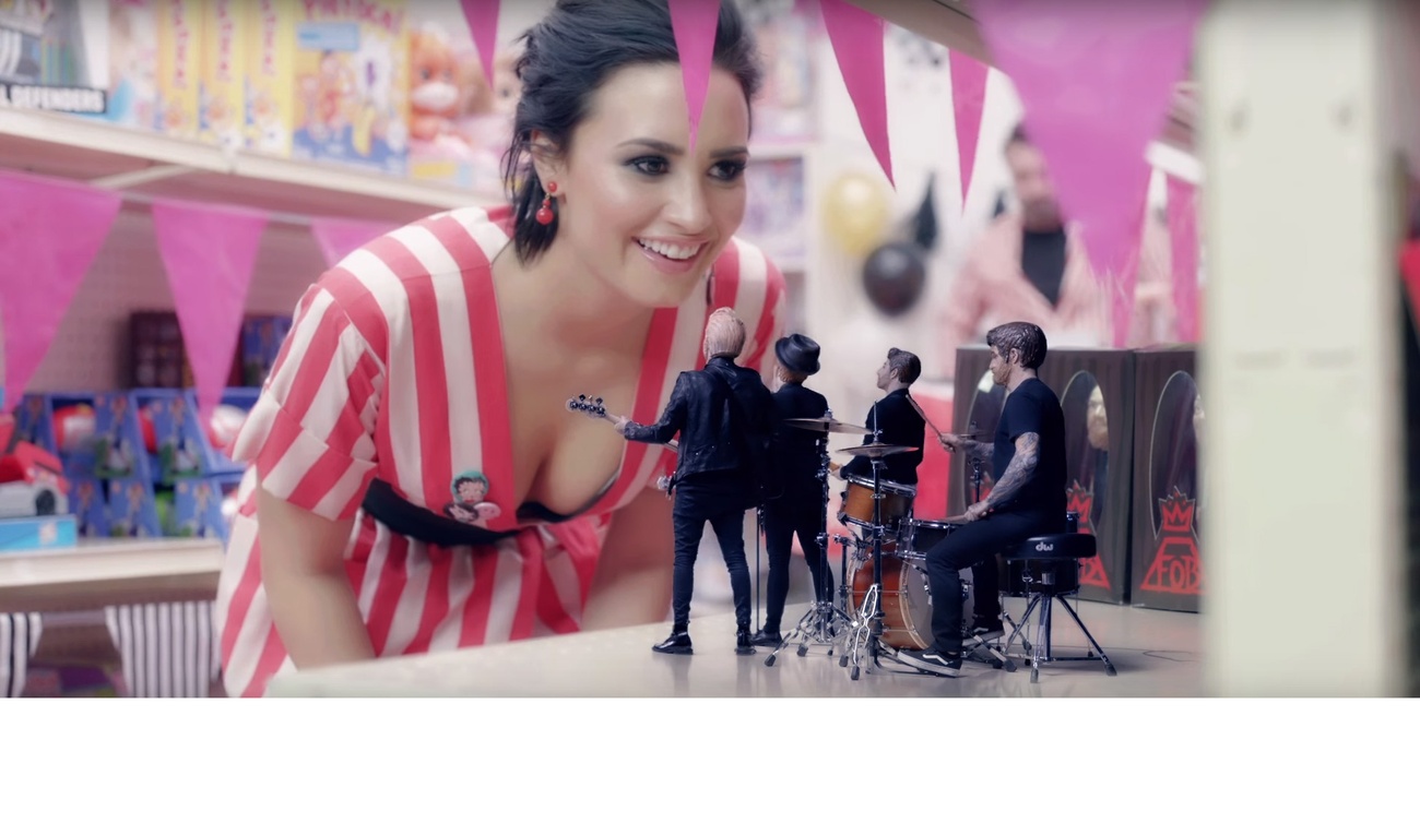 Fall Out Boy rend hommage à NSYNC dans le nouveau vidéoclip de « Irresistible »