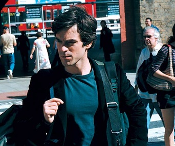 Scène du film Les poupées russes