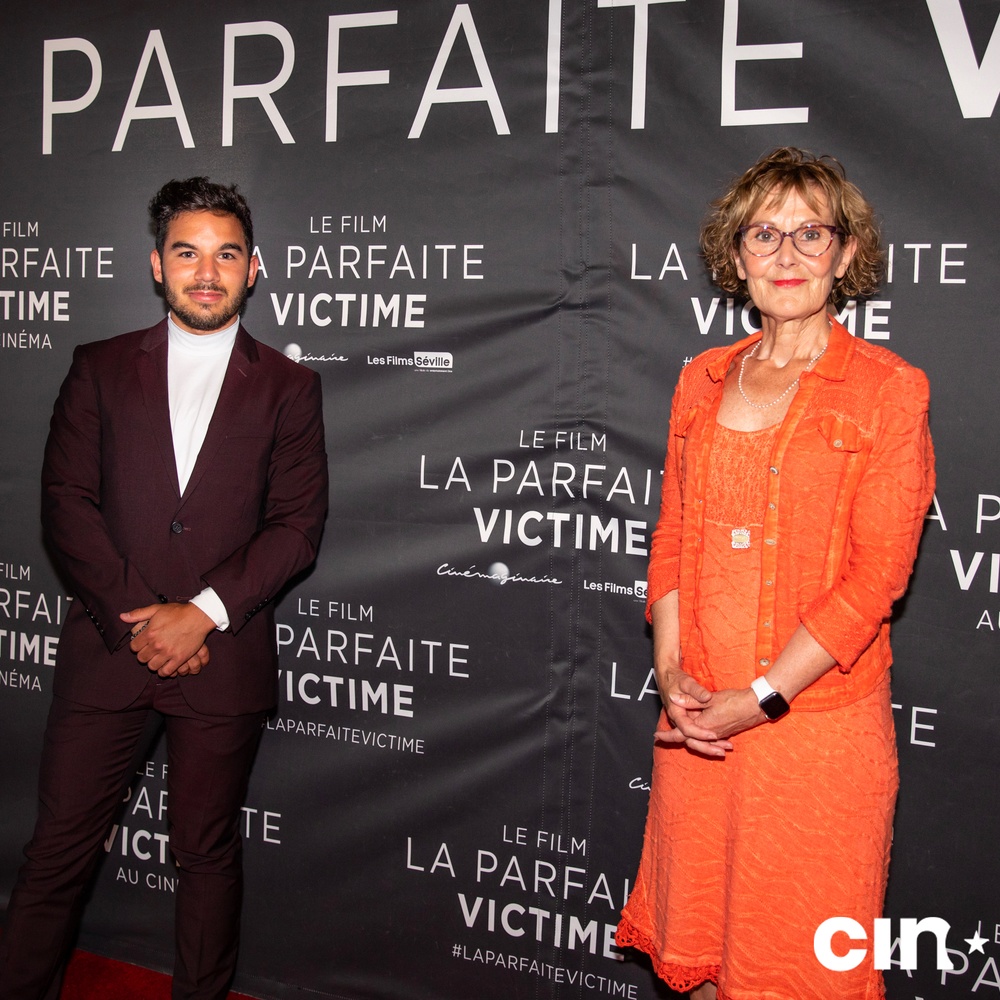 Sur le tapis rouge du film La parfaite victime
