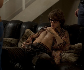 Une scène du film Saint Laurent
