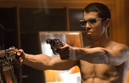 Toby Kebbell dans RocknRolla