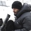 Jaume Collet-Serra sur le plateau de Unknown