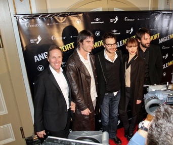 Sur le tapis rouge de Angle mort