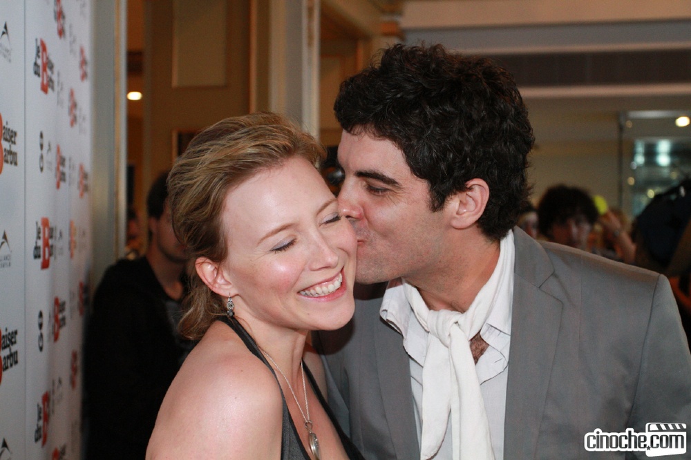 Sur le tapis rouge du film Le baiser du barbu