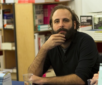 Une scène du film Doubles vies