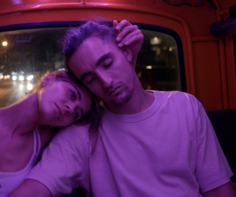 Une scène du film Skywalkers: A Love Story