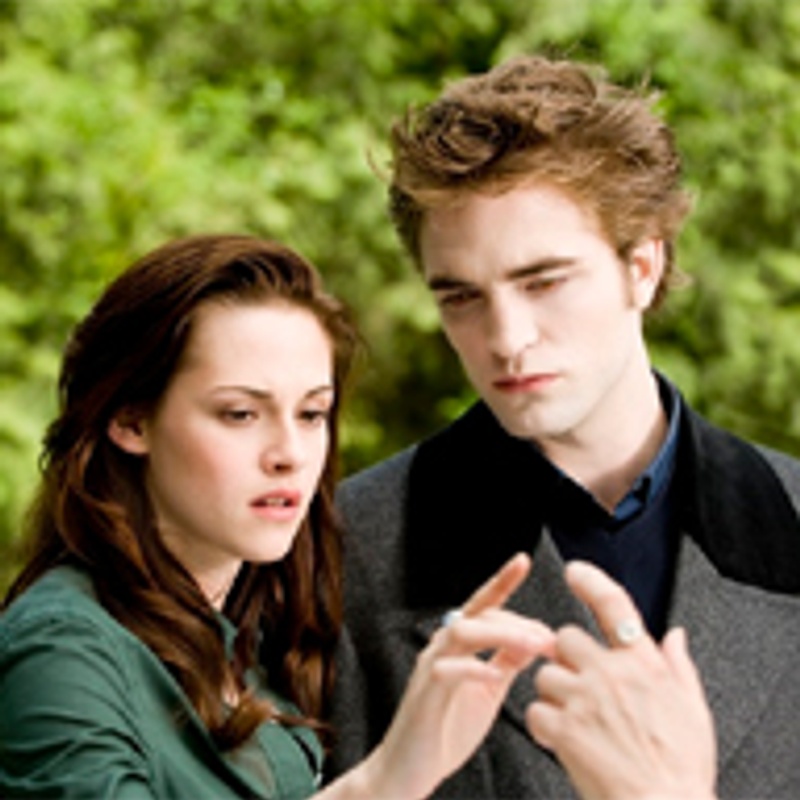 Kristen Stewart et Robert Pattinson dans La saga Twilight : Tentation