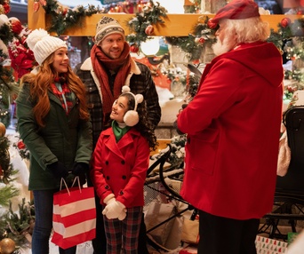 Une scène du film Falling for Christmas