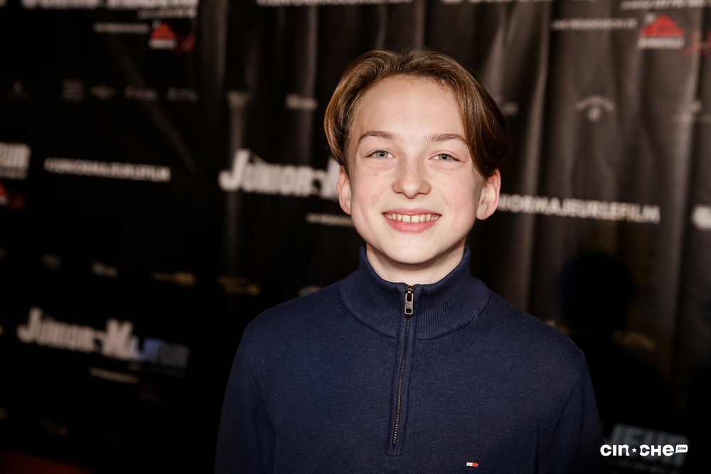 Sur le tapis rouge du film Junior majeur