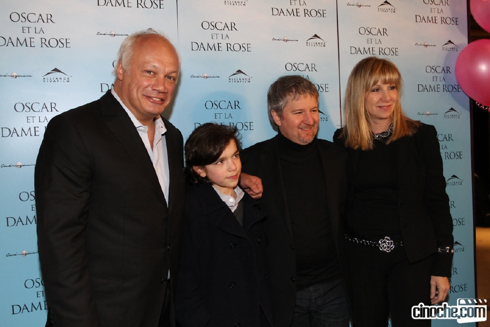 Sur le tapis rouge de Oscar et la dame rose