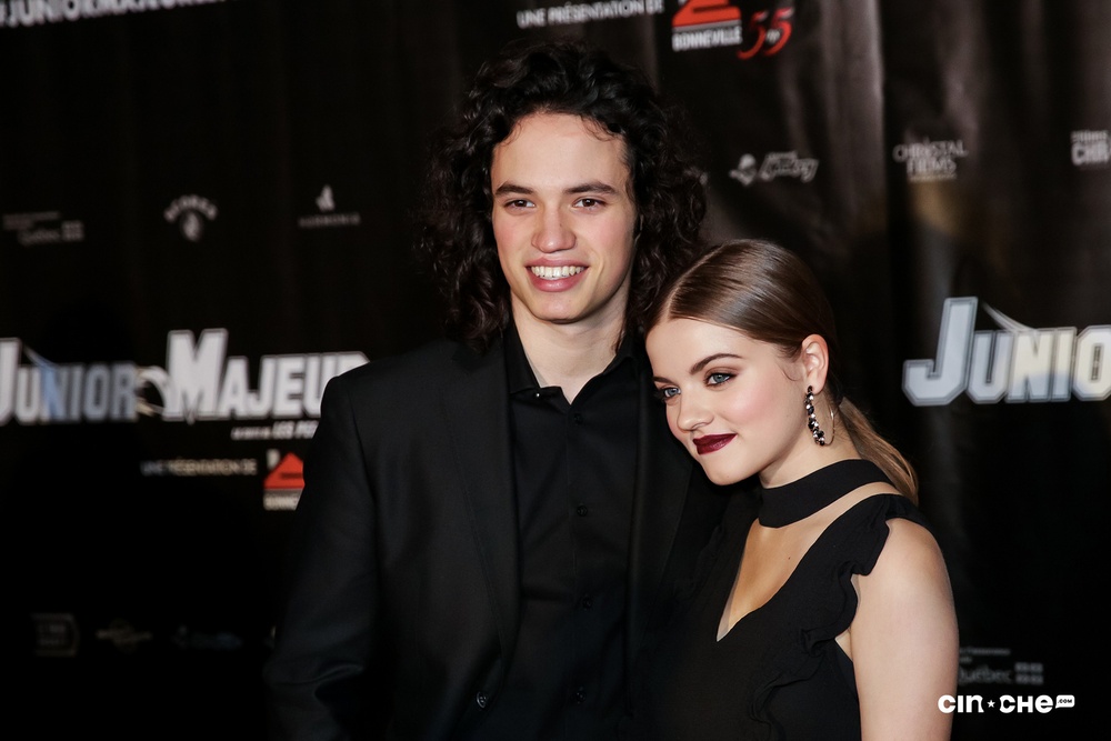 Sur le tapis rouge du film Junior majeur