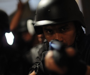 Une scène du film The Raid: Redemption