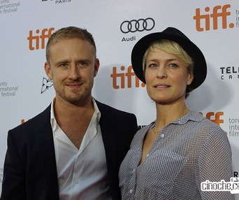 Sur le tapis rouge du film Kill Your Darlings