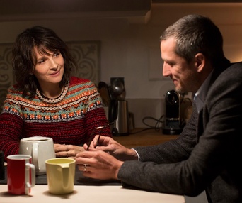 Une scène du film Doubles vies