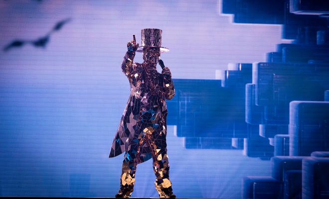 Image de l'article « Chanteurs masqués» : Qui se cache sous l'Homme de miroirs?