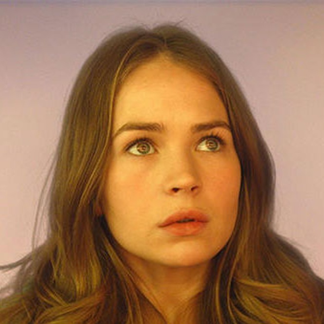 Britt Robertson