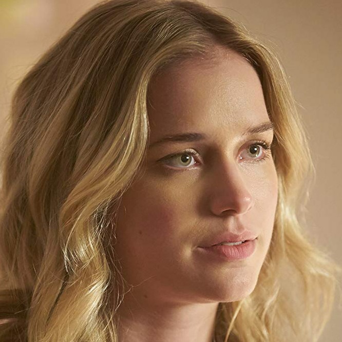 Elizabeth Lail