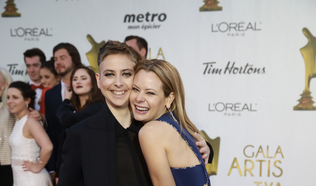 Les stars foulent le tapis rouge du Gala Artis 2016 avec style