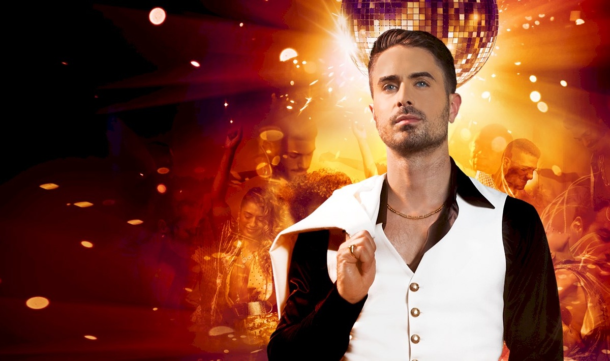 Nico Archambault en vedette dans le spectacle Saturday Night Fever