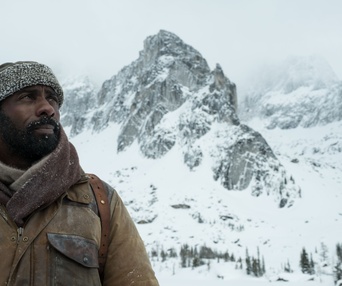 Une scène du film The Mountain Between Us