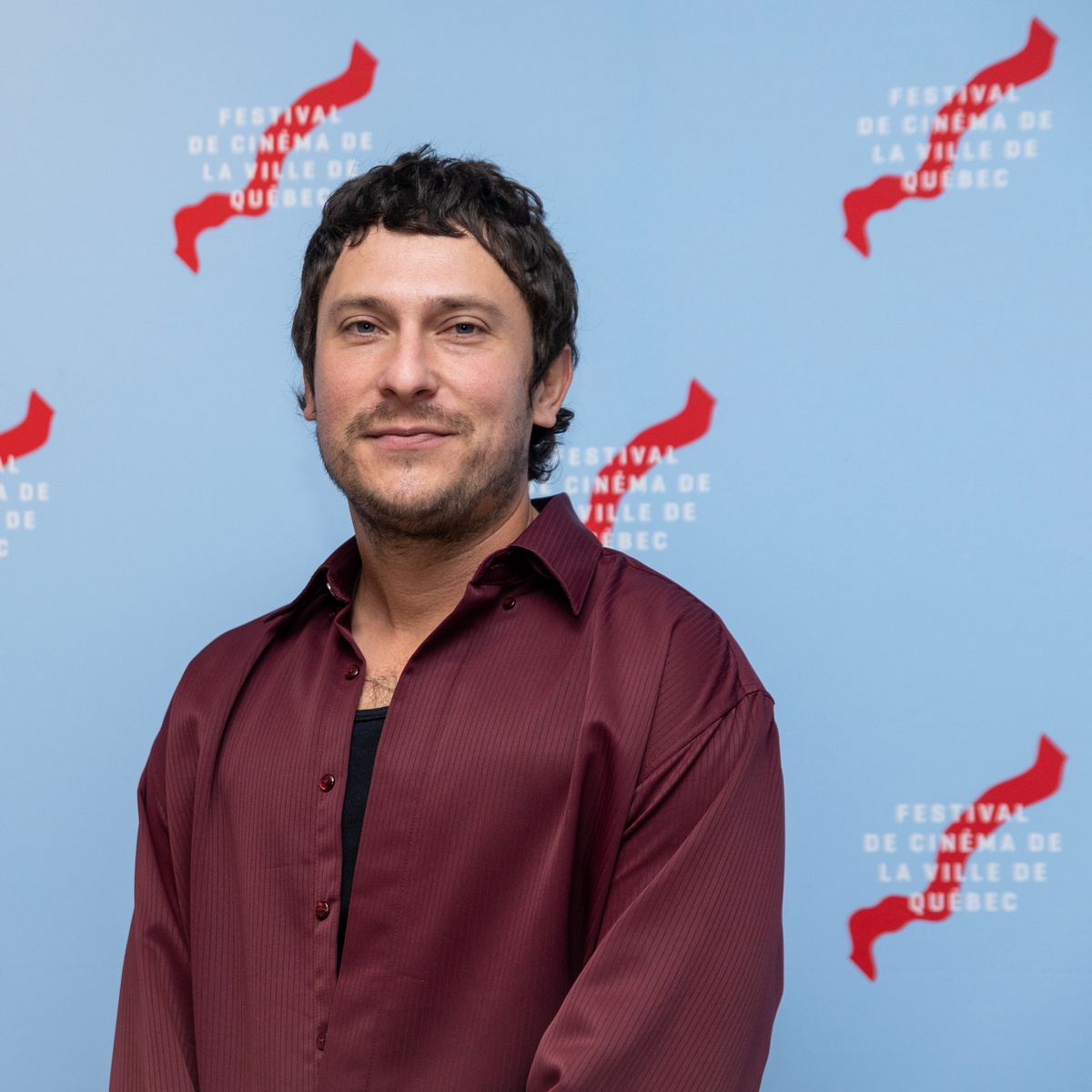 Sur le tapis rouge du film Simple comme Sylvain au FCVQ 2023