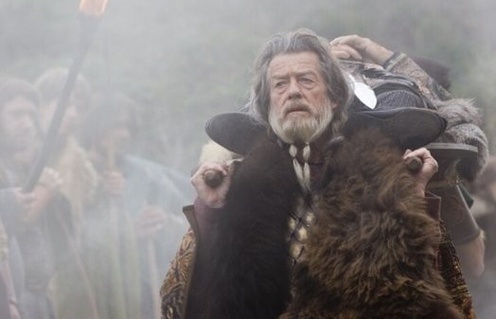 John Hurt dans Outlander