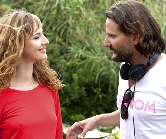 Sur le plateau du film L'amour dure trois ans