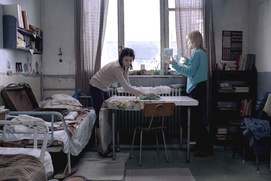 Scène du film 4 mois, 3 semaines, 2 jours Scène du film 4 mois, 3 semaines, 2 jours