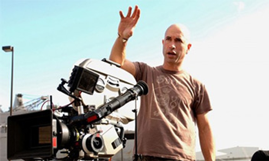 Ericson Core réalisera le remake de Point Break
