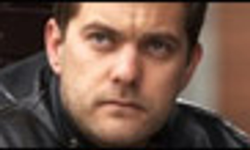 Joshua Jackson sera la vedette de UFO