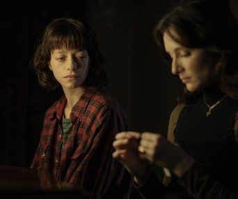 Une scène du film Les chambres rouges