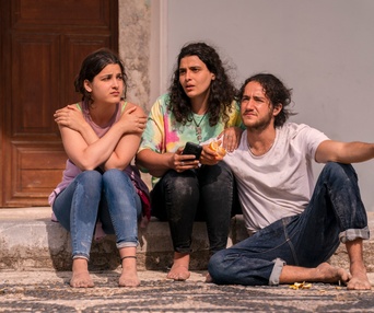 Une scène du film The Swimmers