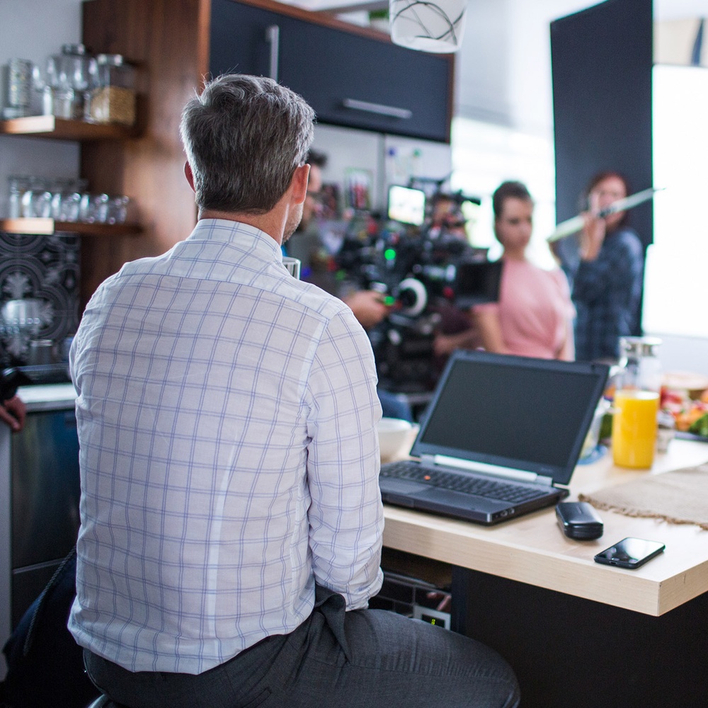Sur le plateau du film Le guide de la famille parfaite