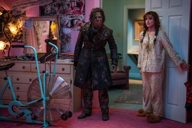 Une scène du film Lisa Frankenstein Une scène du film Lisa Frankenstein