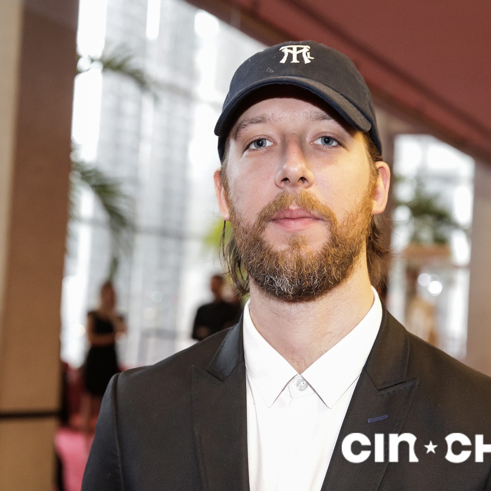 Sur le tapis rouge du film Hochelaga, Terre des âmes
