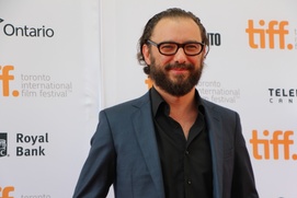 Sur le tapis rouge du film The Drop Sur le tapis rouge du film The Drop