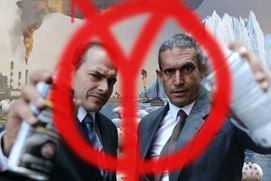 Affiche du film The Yes Men Are Revolting